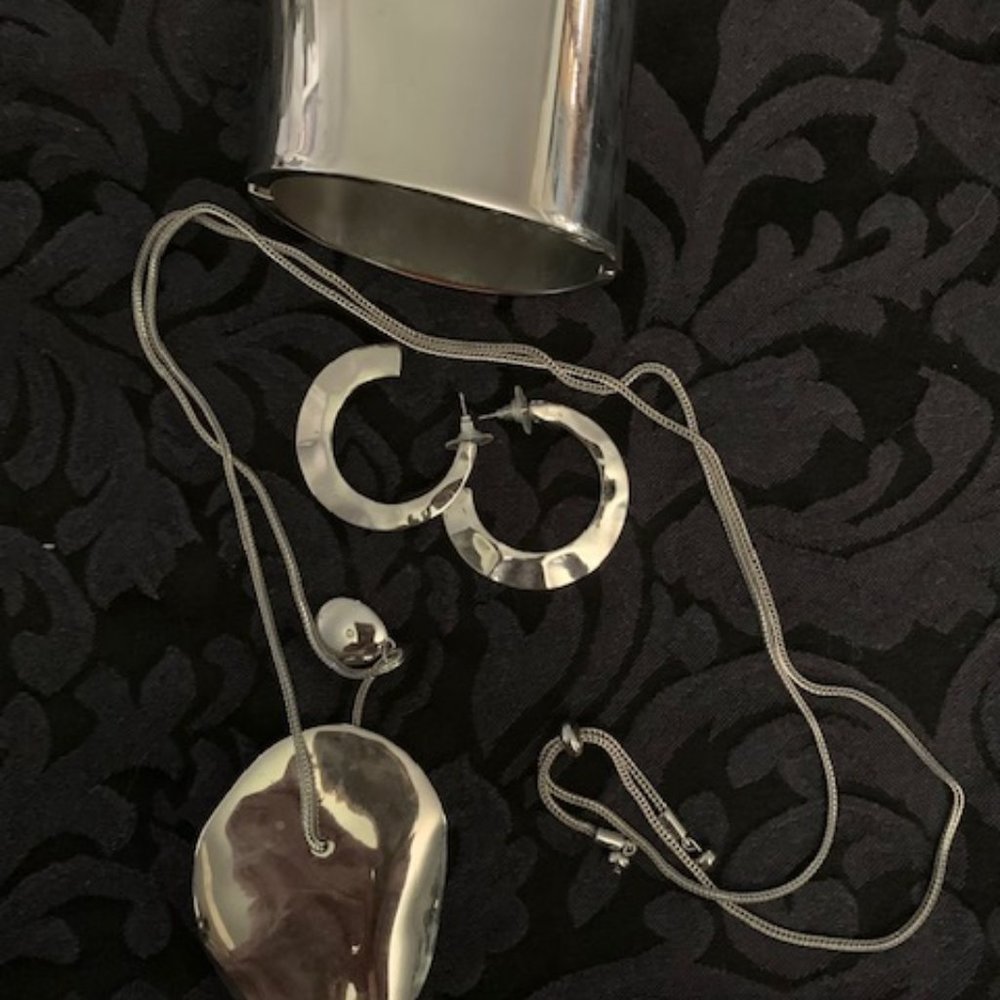 Chico's Sleek, Bold Silver 3 pieces: earrings, necklace & bracelet